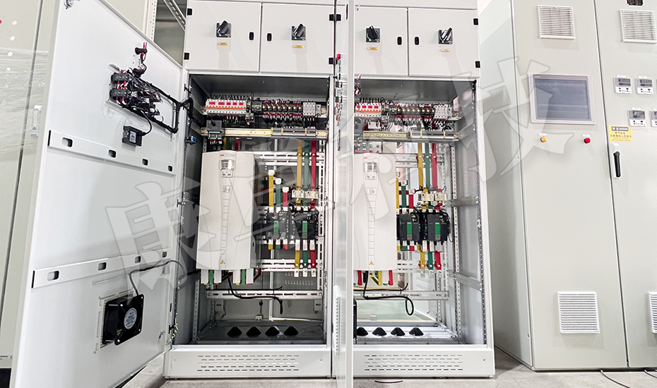 中國(guó)能源建設(shè)集團(tuán)江陰利港2×100萬(wàn)千瓦機(jī)組擴(kuò)建項(xiàng)目變頻控制柜